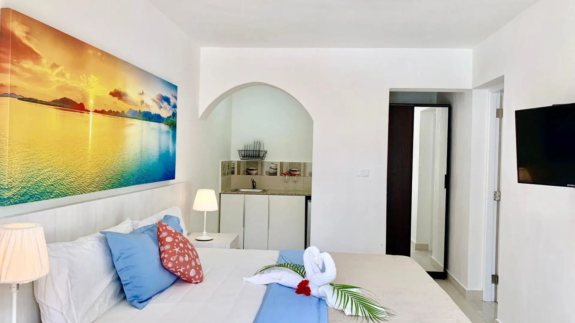 Piazzetta Aparthotel Steps From Bavaro Beach With Pool Access Punta Cana